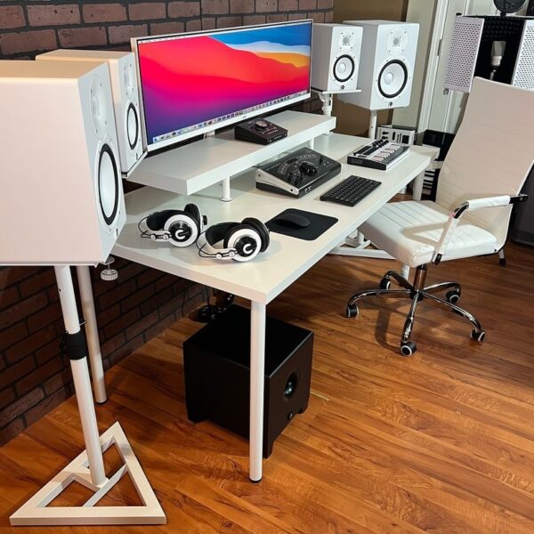 ❄️ Snow White Studio Setup